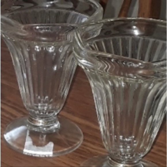 💋 Vintage Glass Banana Spilt / Dessert Bowl, Set of 4 - Picture 3 of 4